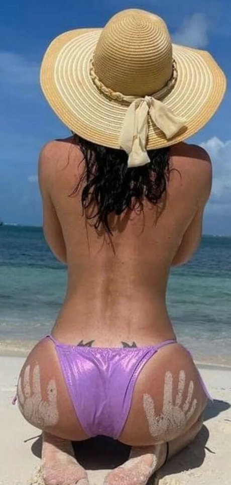 Foto desnuda filtrada de OnlyFans de Livia Brito