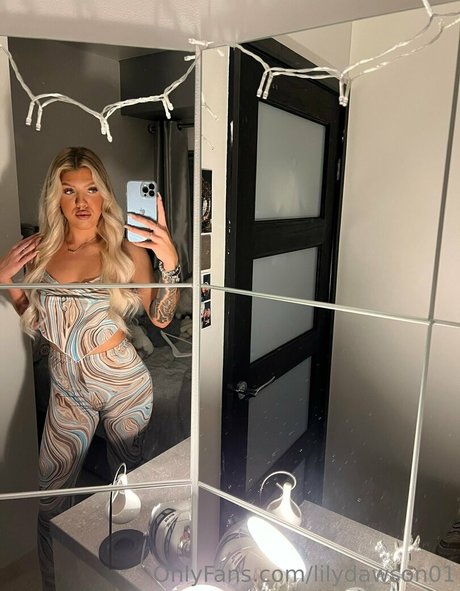 Foto desnuda filtrada de OnlyFans de Lilydawson01