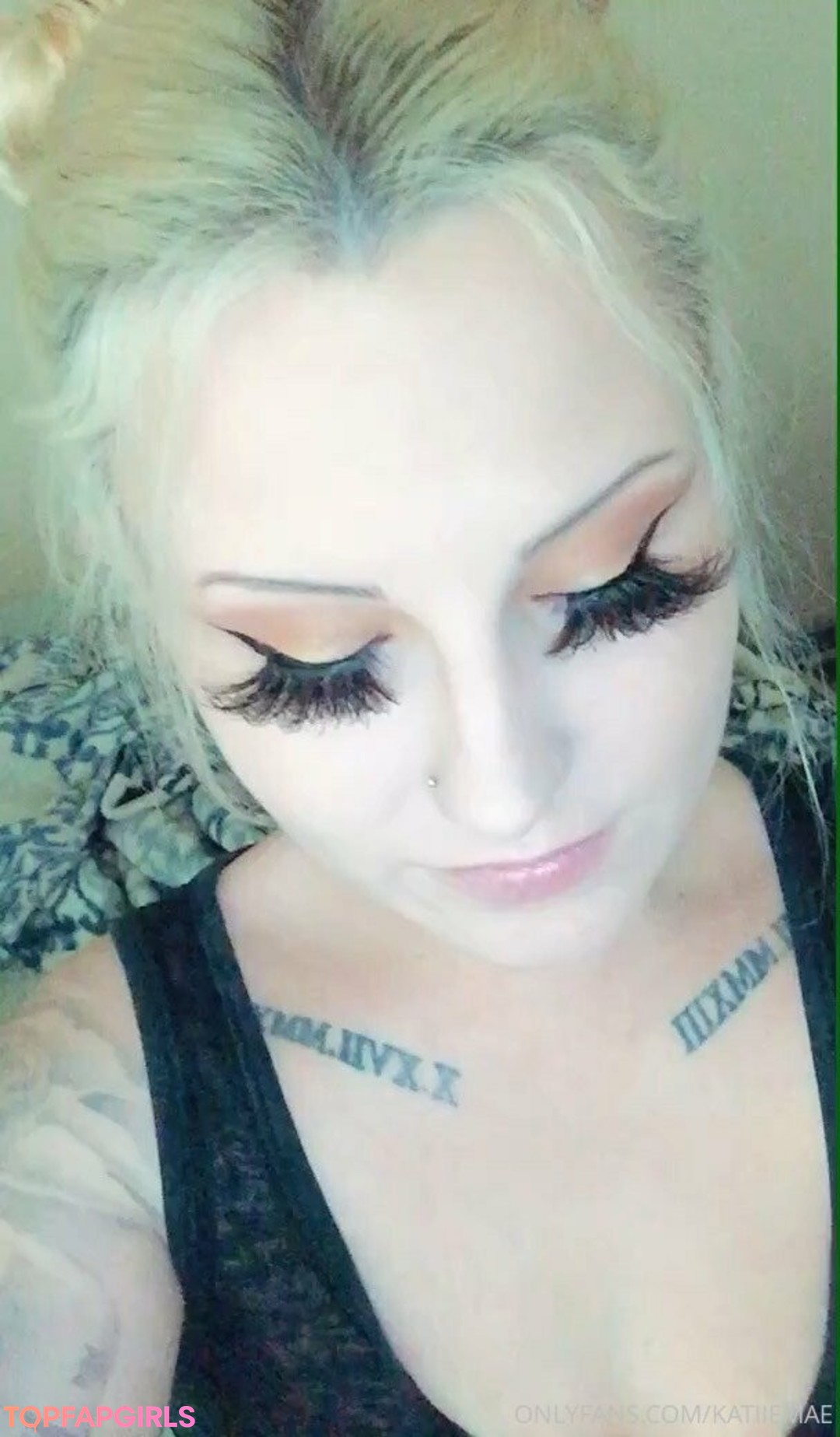 Foto desnuda filtrada de OnlyFans de Katiiemaedagoat #13 Foto desnuda filtrada de OnlyFans de Katiiemaedagoat #13