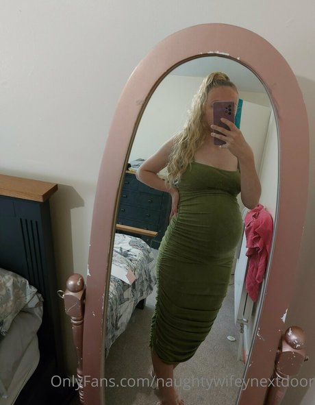 Naughtywifeynextdoor