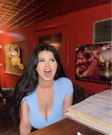 Evelyn Alvarez