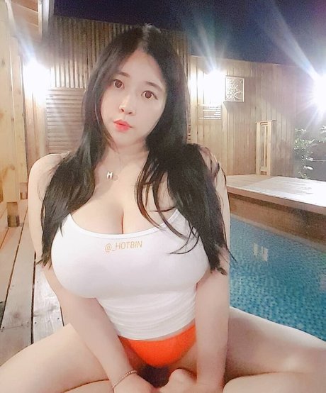 Foto desnuda filtrada de OnlyFans de Hotbin