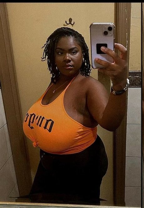 Foto desnuda filtrada de OnlyFans de Mj Melonz