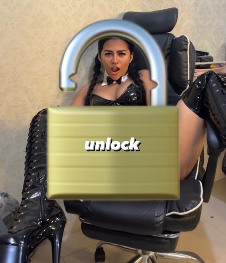 Pvc Queen Lia Callia