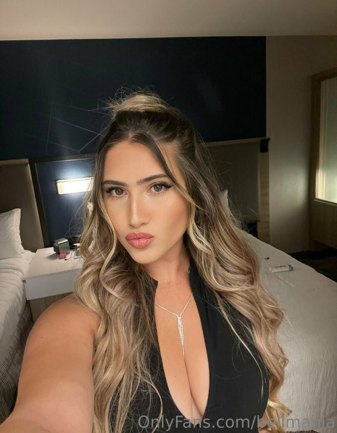 Foto desnuda filtrada de OnlyFans de Miameetsworld #7 Foto desnuda filtrada de OnlyFans de Miameetsworld #7