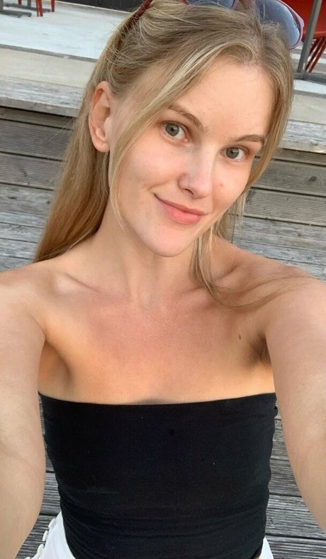 Foto desnuda filtrada de OnlyFans de Curlylolly