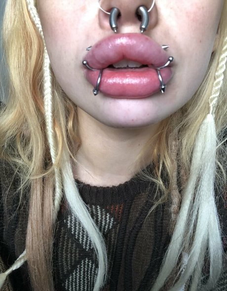 Foto desnuda filtrada de OnlyFans de Puppyxox