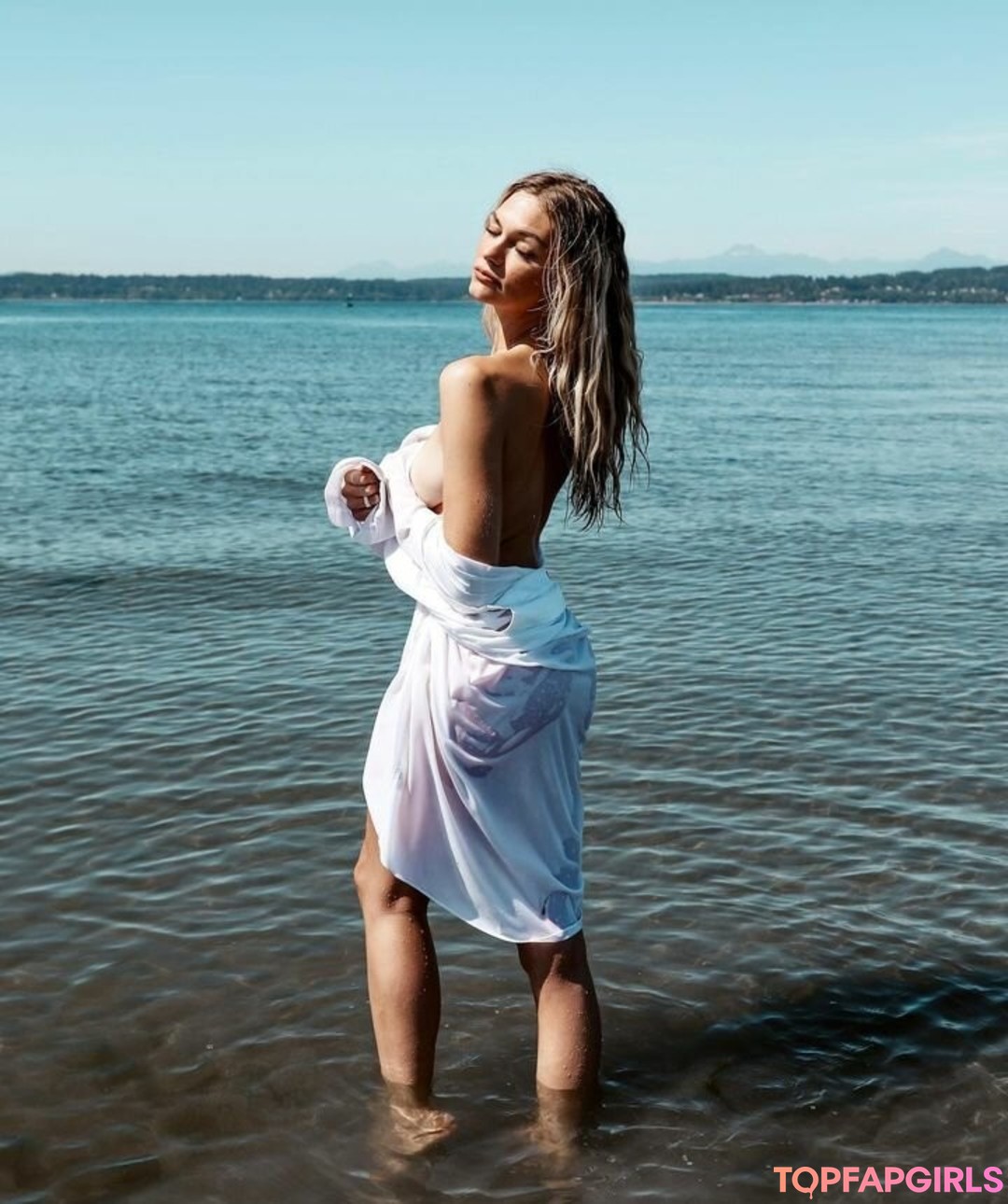 Foto desnuda filtrada de OnlyFans de Julia Miller #59 Foto desnuda filtrada de OnlyFans de Julia Miller #59