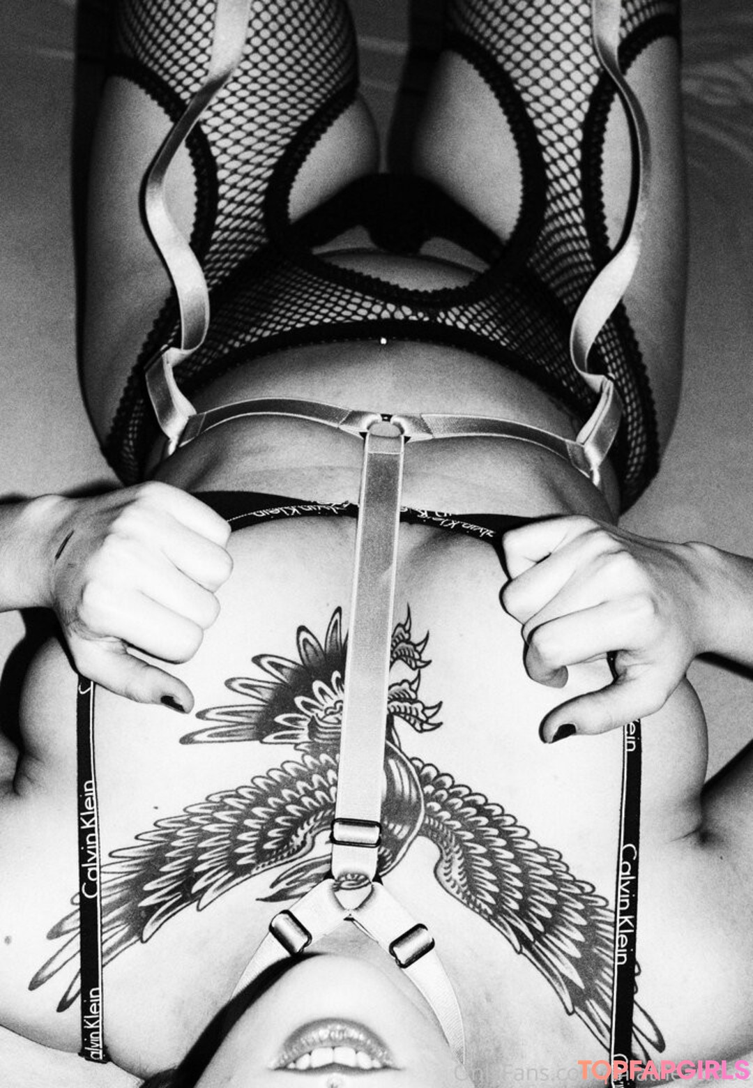 Foto desnuda filtrada de OnlyFans de Miathearthoe #15 Foto desnuda filtrada de OnlyFans de Miathearthoe #15