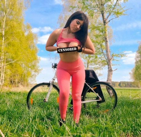Vivyenna