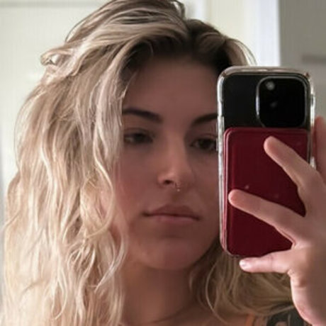 Foto desnuda filtrada de OnlyFans de Emily Joel