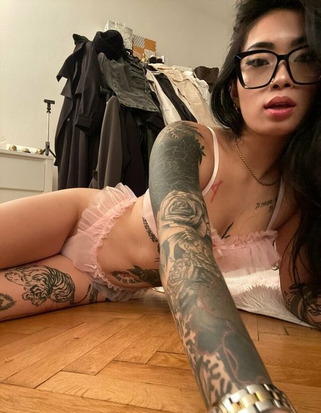 Foto desnuda filtrada de OnlyFans de Asianina