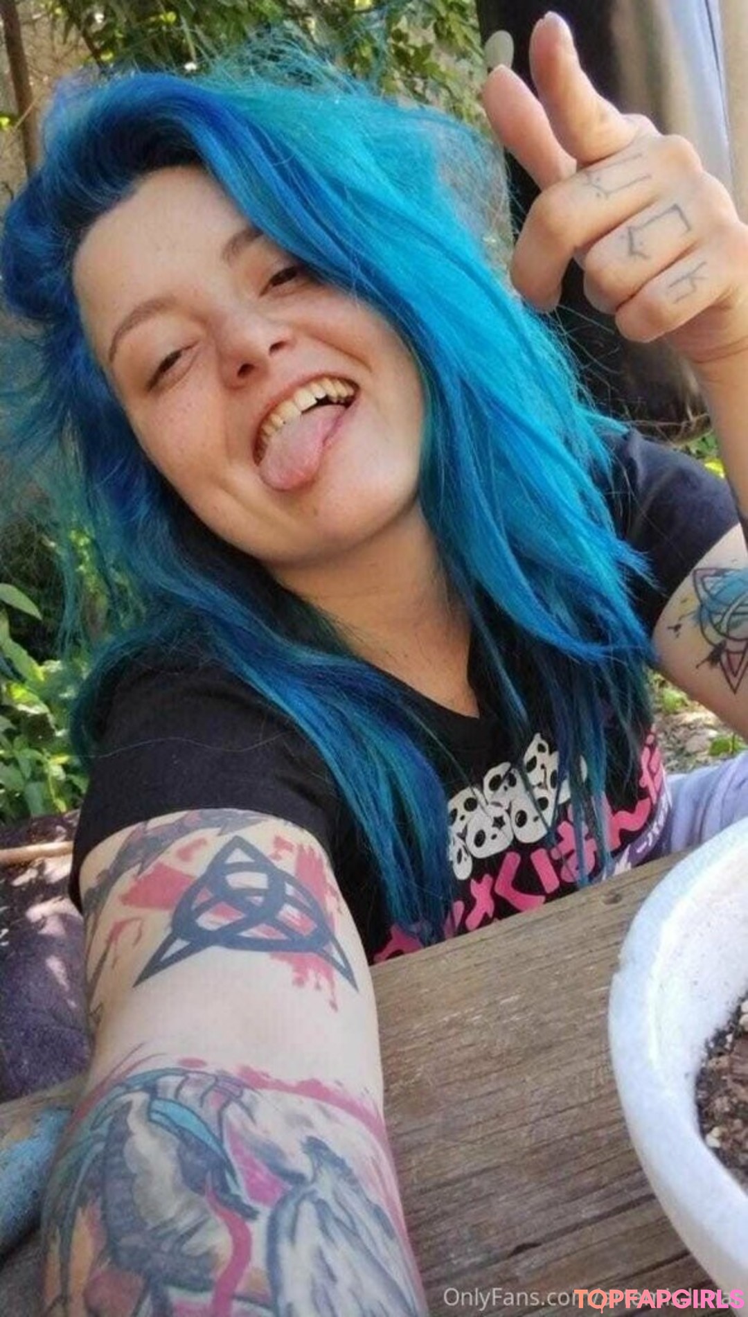 Foto desnuda filtrada de OnlyFans de Geekgirl420 #10 Foto desnuda filtrada de OnlyFans de Geekgirl420 #10