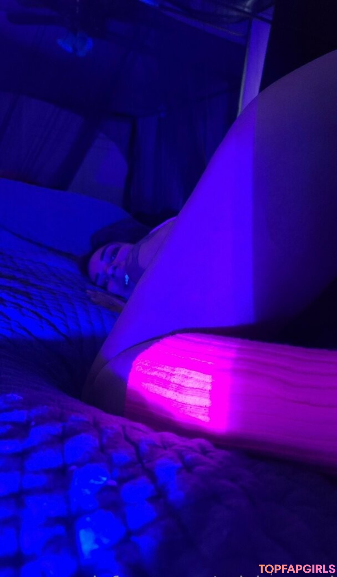 Foto desnuda filtrada de OnlyFans de Silverlunabeyondtease #28 Foto desnuda filtrada de OnlyFans de Silverlunabeyondtease #28