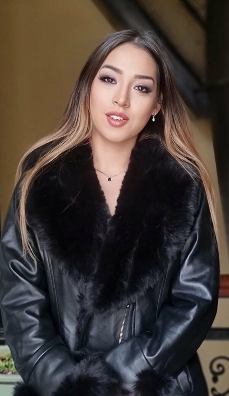 Melania Dark
