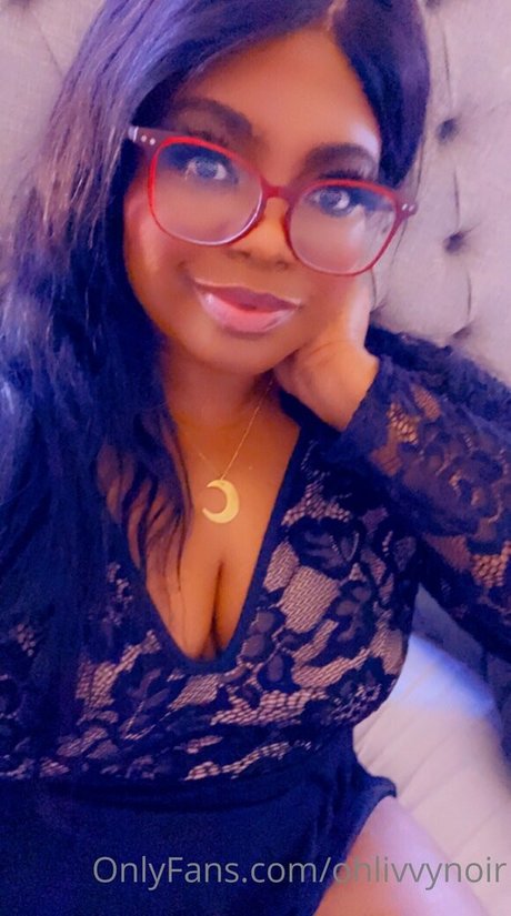 Foto desnuda filtrada de OnlyFans de Obeygoddesslivvy