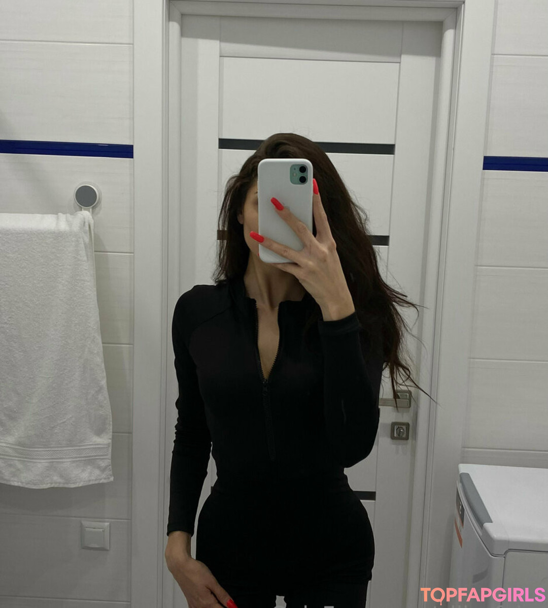 Foto desnuda filtrada de OnlyFans de Aliiafairy #6 Foto desnuda filtrada de OnlyFans de Aliiafairy #6