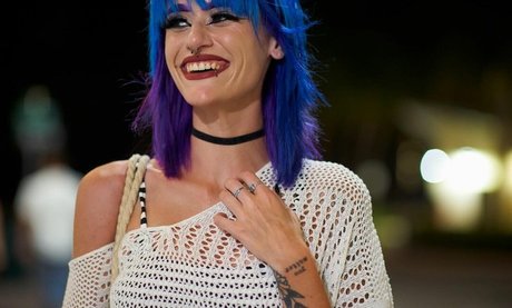 Alikat Goth Girl