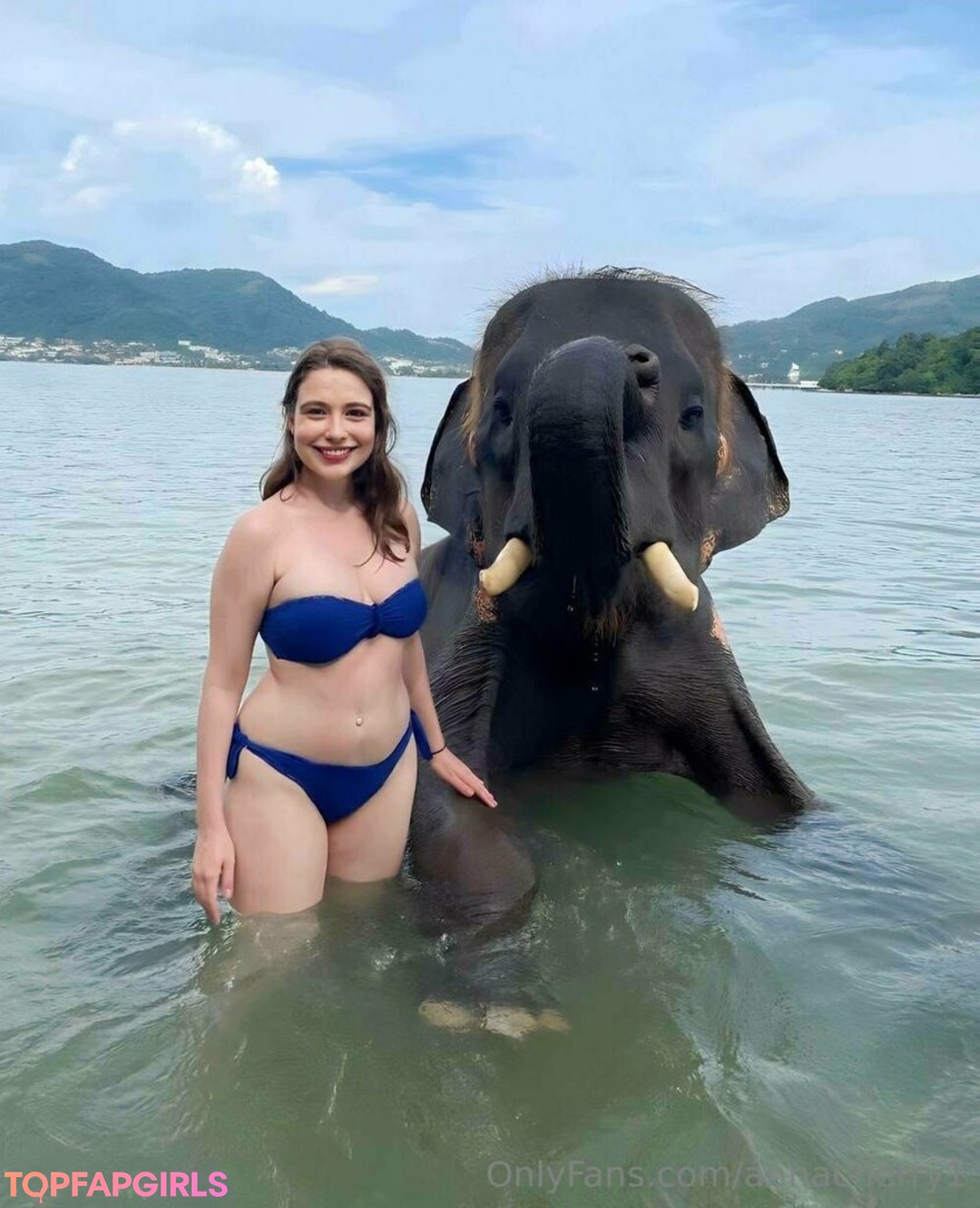 Foto desnuda filtrada de OnlyFans de Annacherry1 #100 Foto desnuda filtrada de OnlyFans de Annacherry1 #100