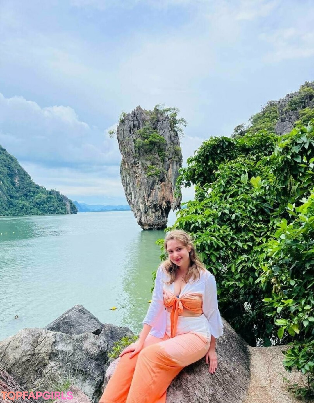 Foto desnuda filtrada de OnlyFans de Annacherry1 #91 Foto desnuda filtrada de OnlyFans de Annacherry1 #91