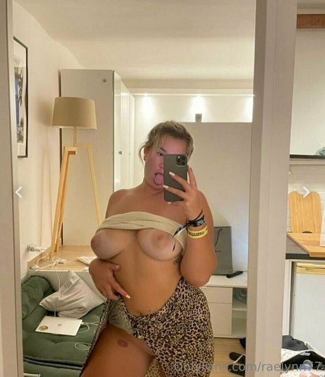 Raelynn77