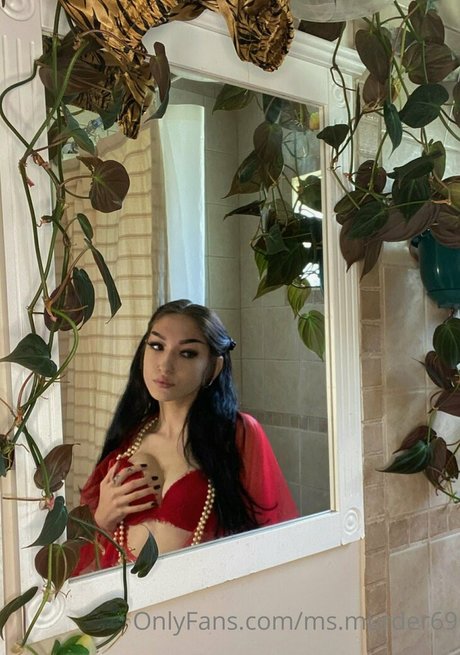Foto desnuda filtrada de OnlyFans de Msmurder69