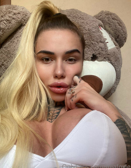 Foto desnuda filtrada de OnlyFans de Miafoxybae