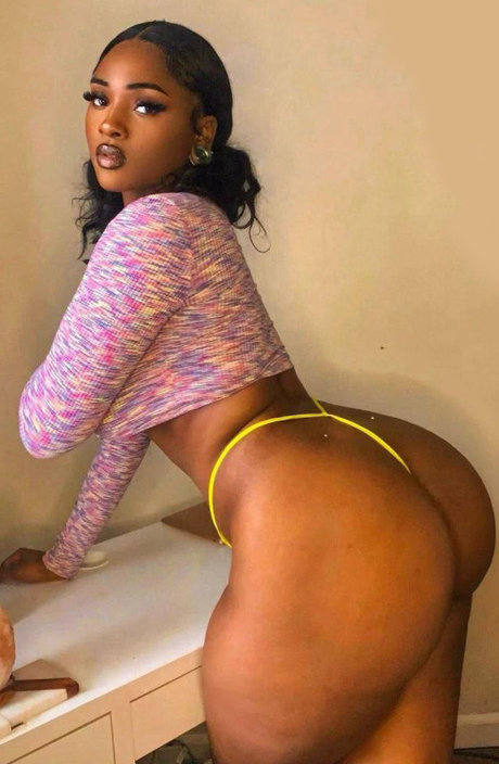 Foto desnuda filtrada de OnlyFans de Etherealerykah