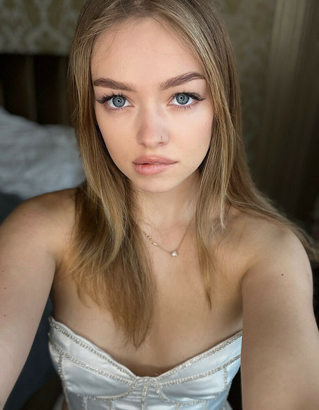 Teen Mia