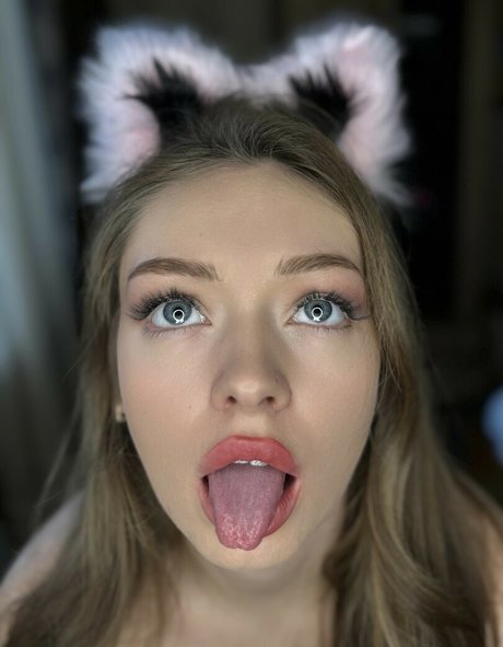 Teen Mia