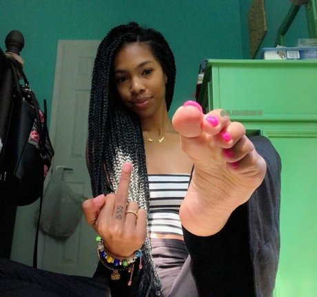 Foto desnuda filtrada de OnlyFans de Sinister Simone