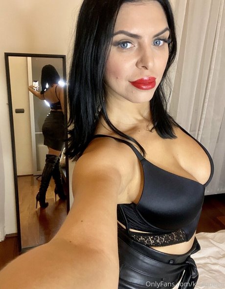 Foto desnuda filtrada de OnlyFans de Kiraqueen
