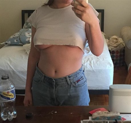Foto desnuda filtrada de OnlyFans de Rachel Sennott
