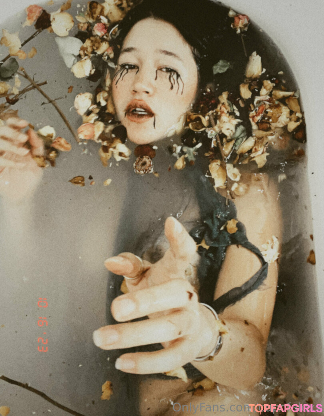 Foto desnuda filtrada de OnlyFans de Cupofalexx #120 Foto desnuda filtrada de OnlyFans de Cupofalexx #120