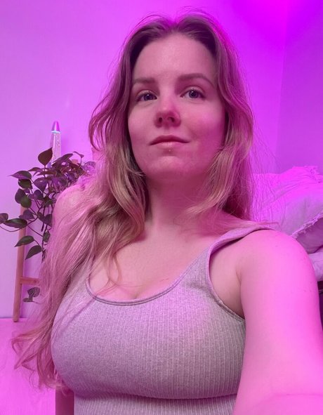 Foto desnuda filtrada de OnlyFans de Imsessis