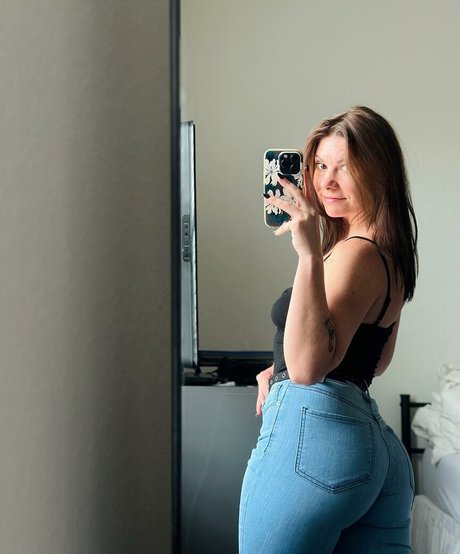 Foto desnuda filtrada de OnlyFans de Missmusclemommy