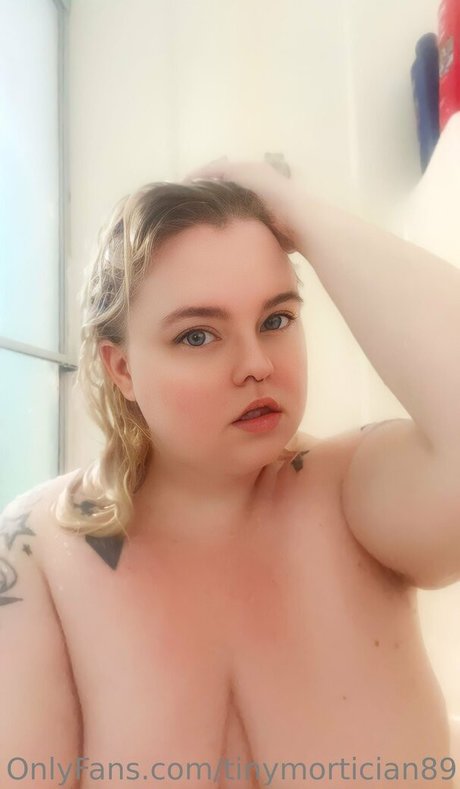 Tinymortician89