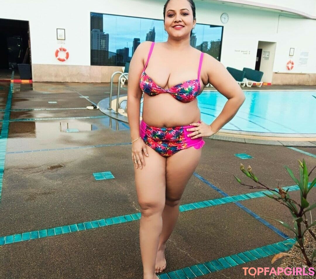 Foto desnuda filtrada de OnlyFans de Priyagamree #2 Foto desnuda filtrada de OnlyFans de Priyagamree #2