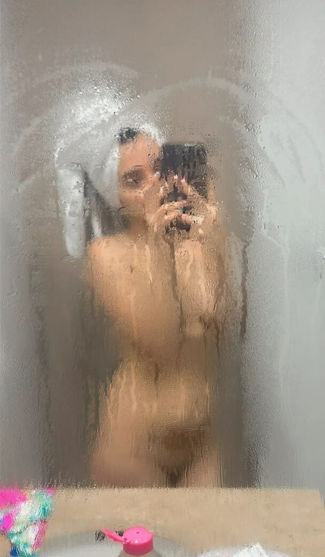 Foto desnuda filtrada de OnlyFans de Lovelyzoe