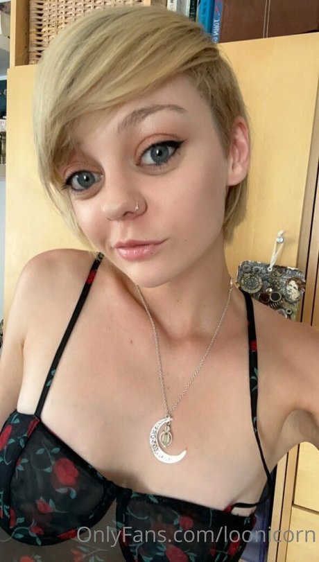 Foto desnuda filtrada de OnlyFans de Loonicorn