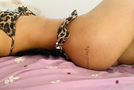 Foto desnuda filtrada de OnlyFans de Bellaahadid