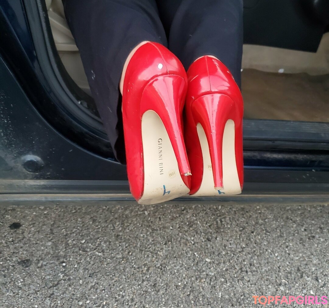 Foto desnuda filtrada de OnlyFans de Missfeetstinkvip #23 Foto desnuda filtrada de OnlyFans de Missfeetstinkvip #23