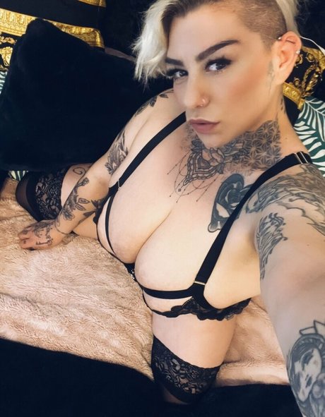 Foto desnuda filtrada de OnlyFans de Katiesummer222