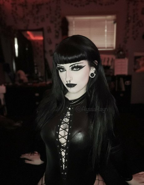 Foto desnuda filtrada de OnlyFans de Alyssa Rayn