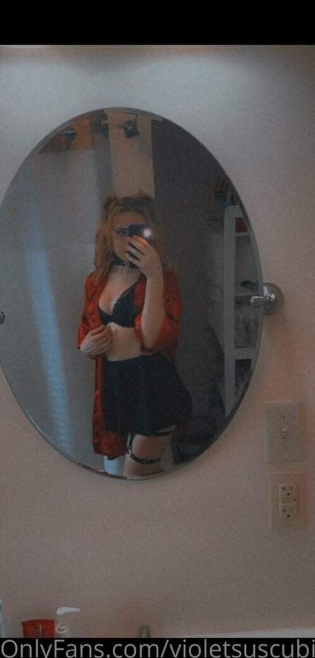 Foto desnuda filtrada de OnlyFans de Violetsuccubi