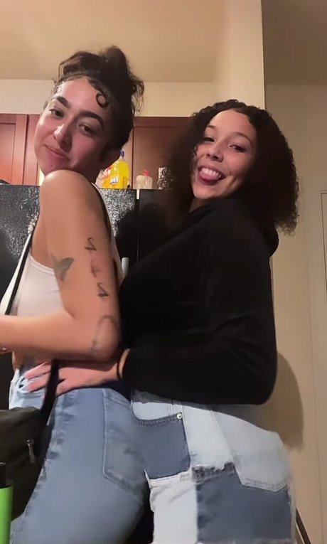 Foto desnuda filtrada de OnlyFans de Livyyboo18