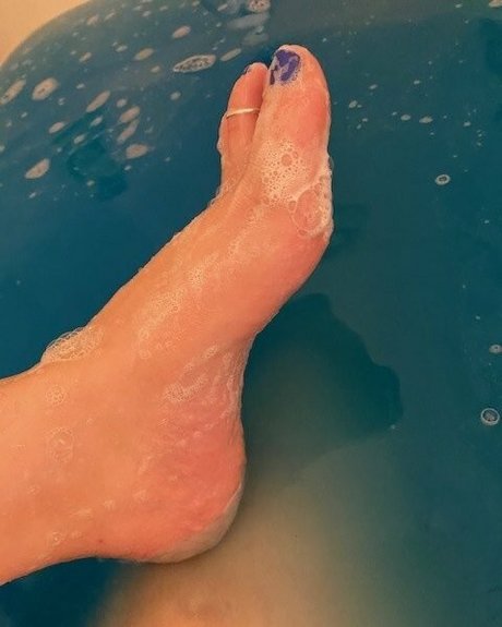 Cutelittletattooedfeet