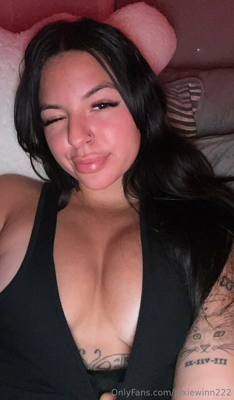 Foto desnuda filtrada de OnlyFans de Pixiewinn222