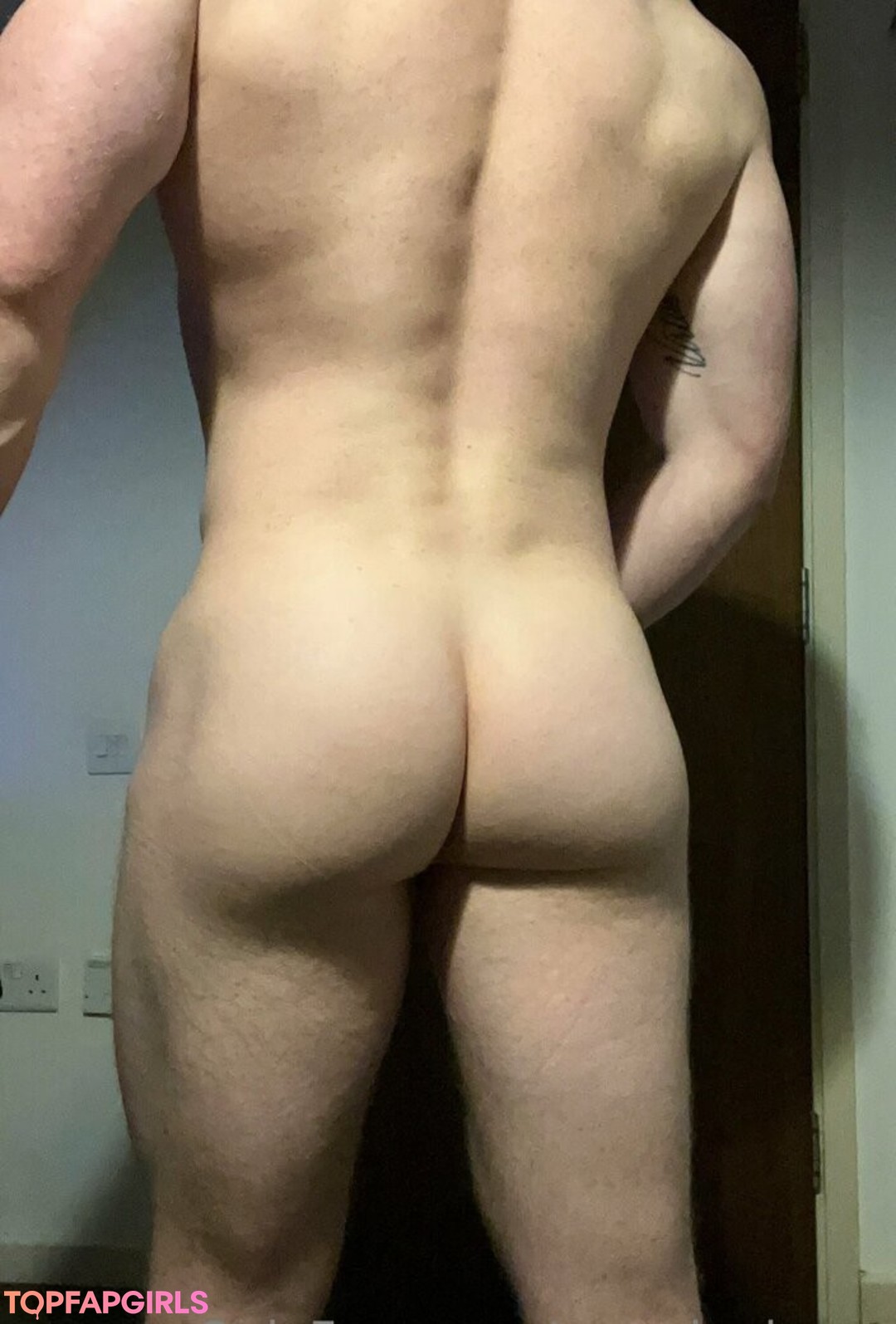 Foto desnuda filtrada de OnlyFans de Muscleginger #9 Foto desnuda filtrada de OnlyFans de Muscleginger #9
