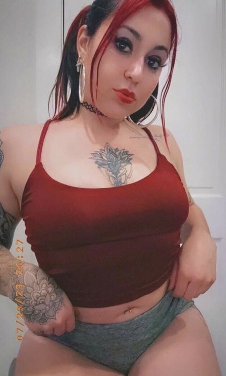 Foto desnuda filtrada de OnlyFans de Alyssalotus